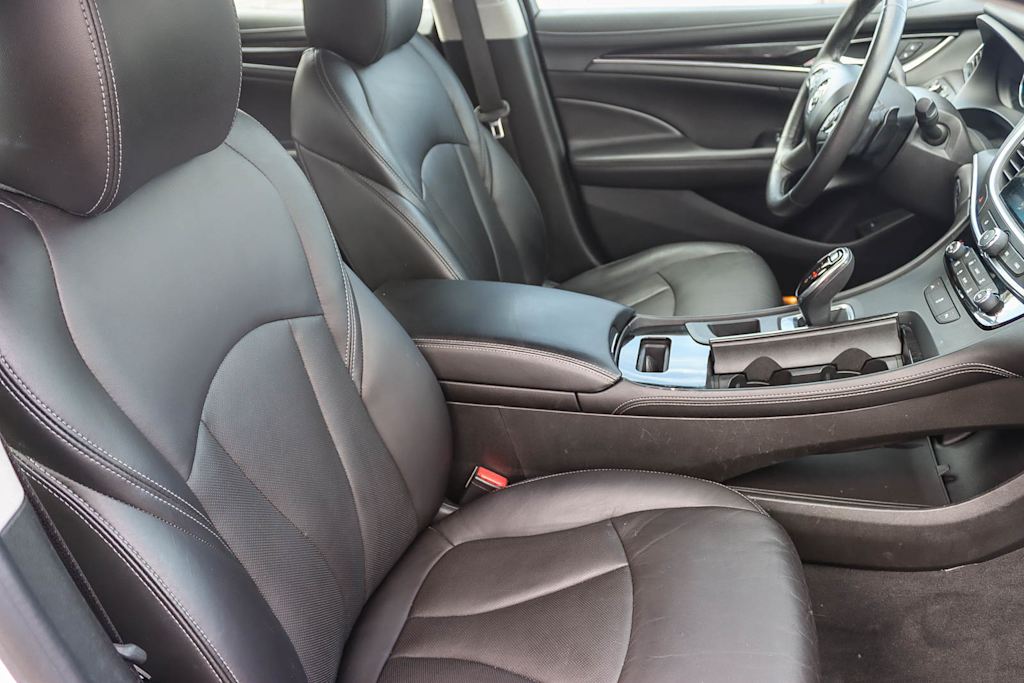Thumbnail: 2017 Buick LaCrosse - 9