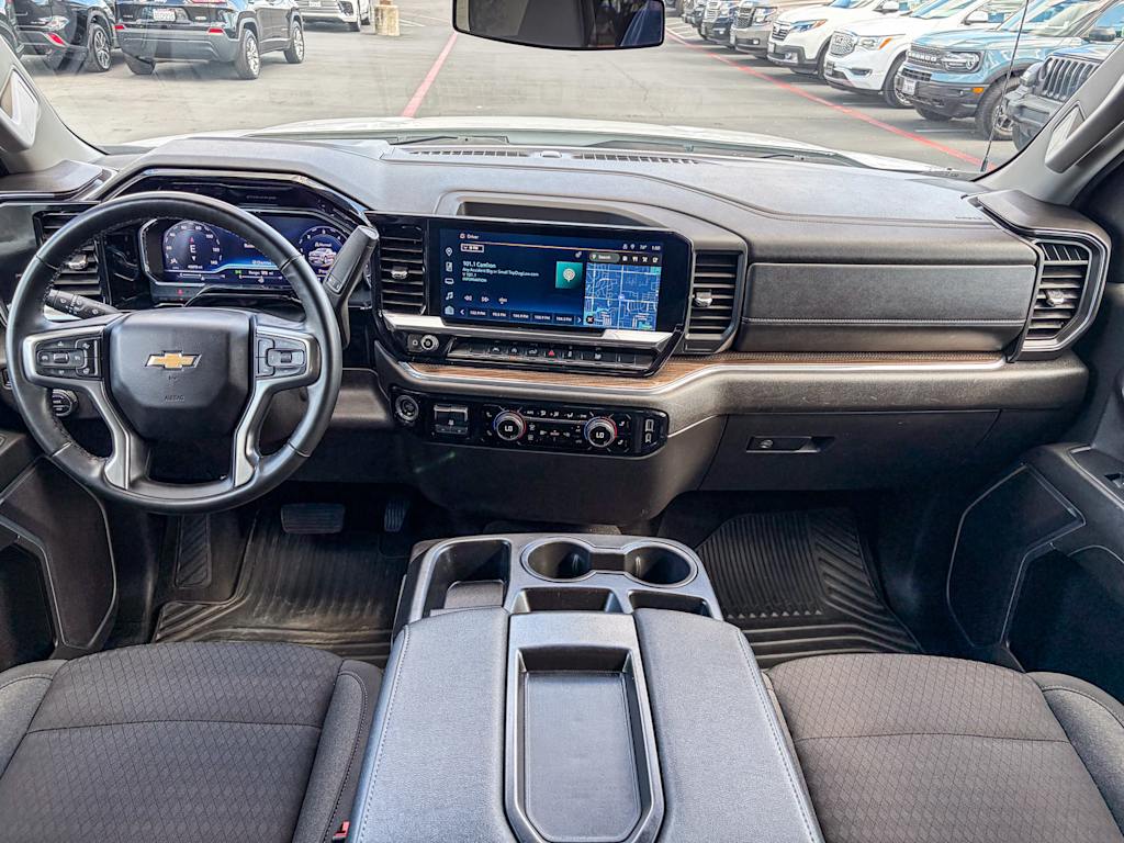 Thumbnail: 2025 Chevrolet Silverado 1500 - 2