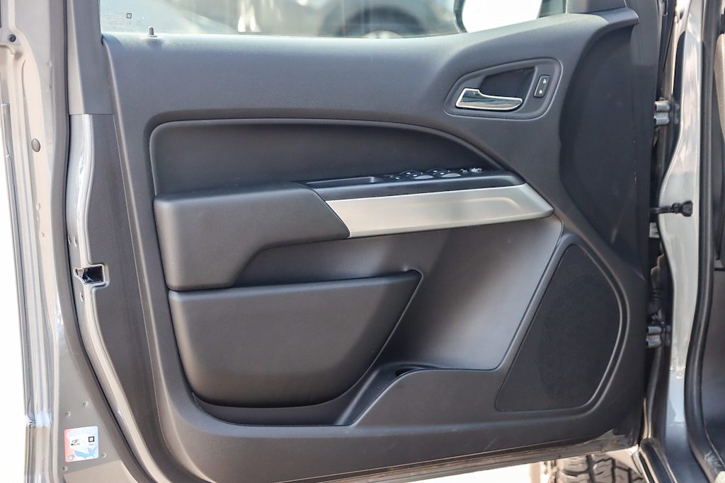 2018 Chevrolet Colorado ZR2 24