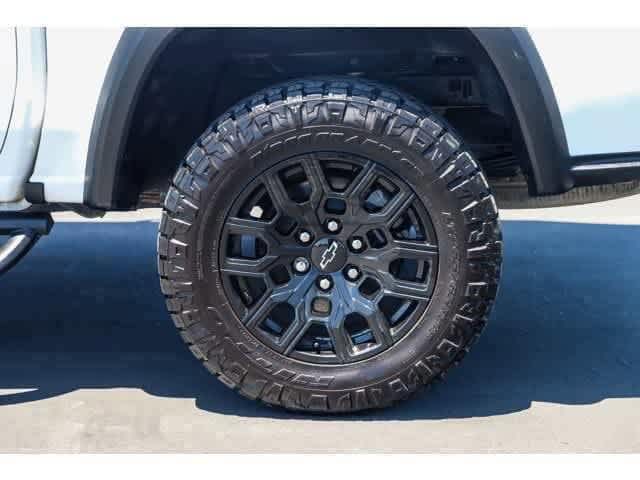 Thumbnail: 2023 Chevrolet Colorado - 21