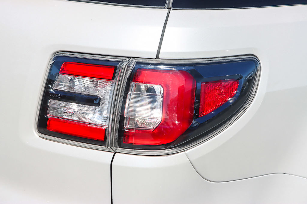 Thumbnail: 2016 GMC Acadia - 20