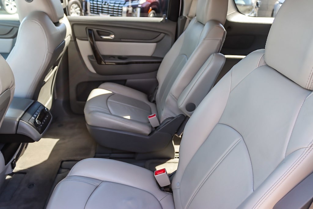 Thumbnail: 2016 GMC Acadia - 11