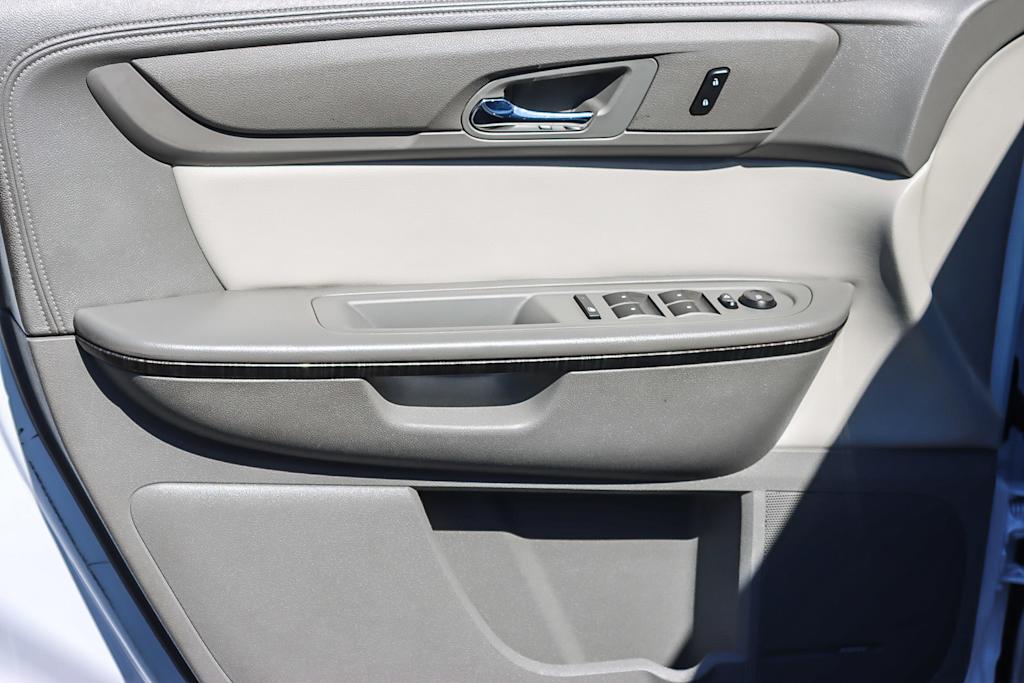 Thumbnail: 2016 GMC Acadia - 25