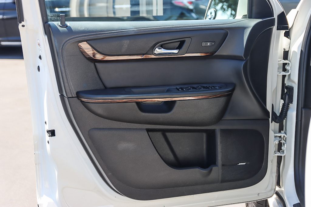 Thumbnail: 2014 GMC Acadia - 23