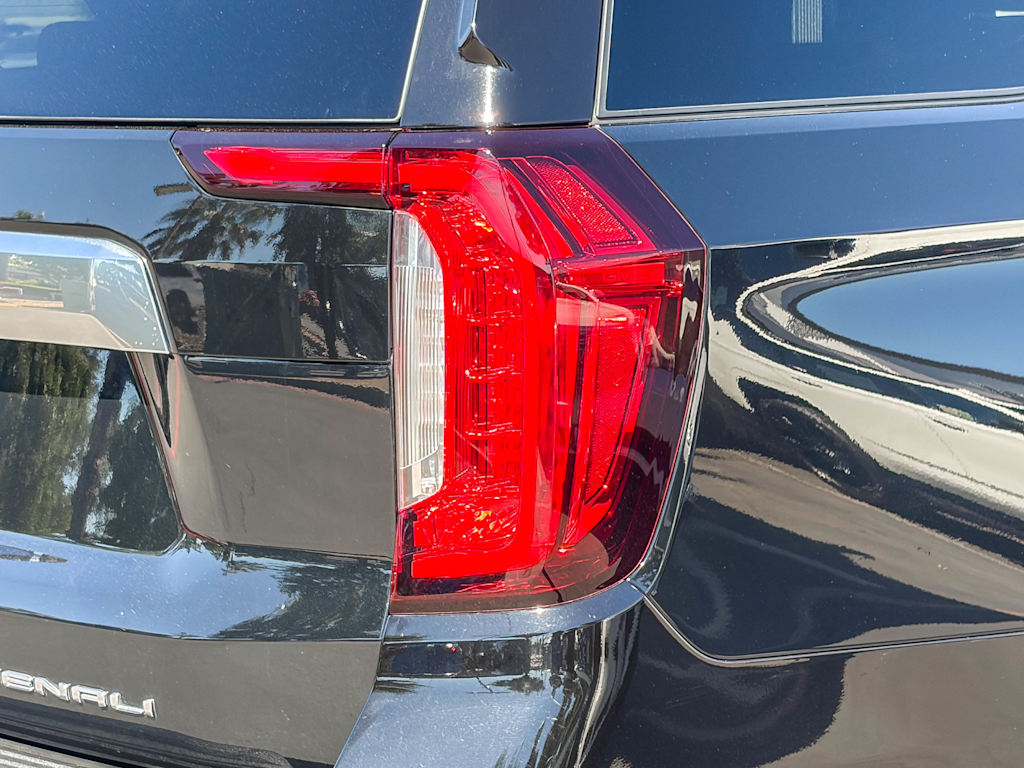 Thumbnail: 2021 GMC Yukon - 21
