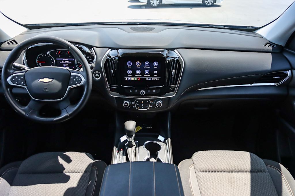 2021 Chevrolet Traverse LT 2