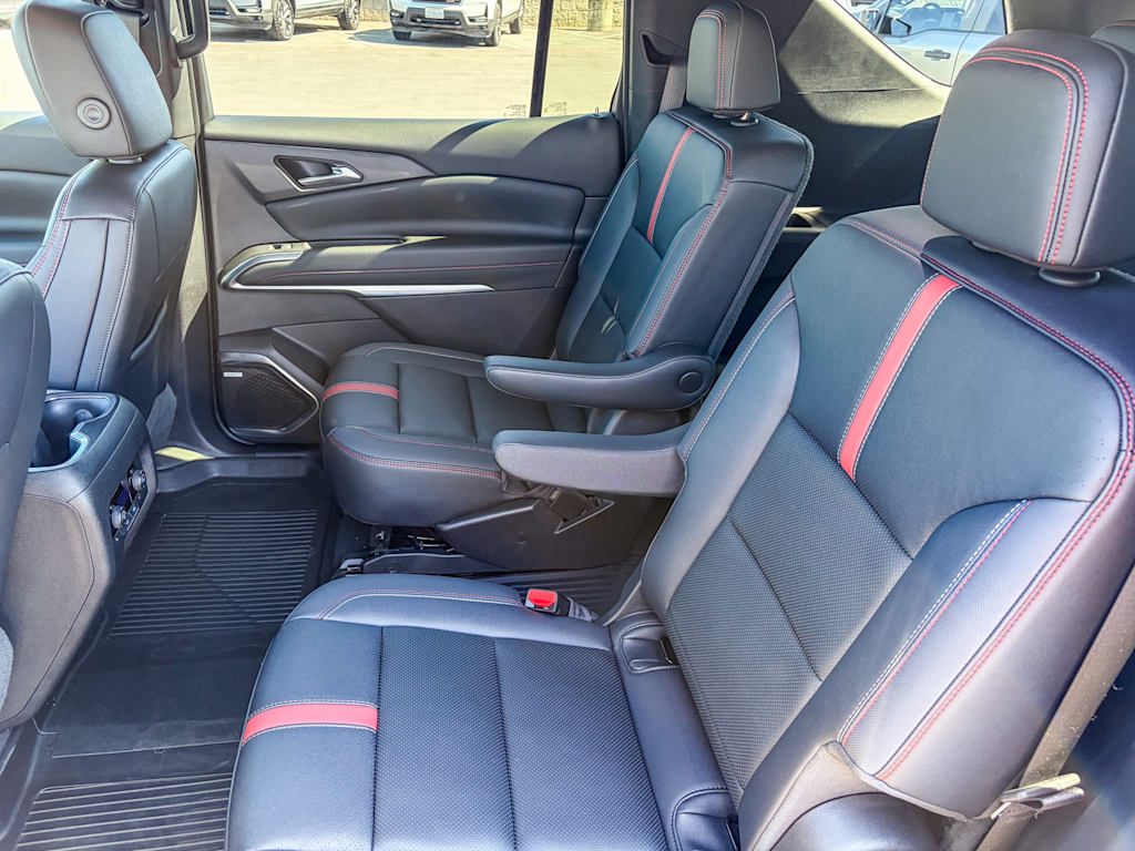 Thumbnail: 2024 Chevrolet Traverse - 12