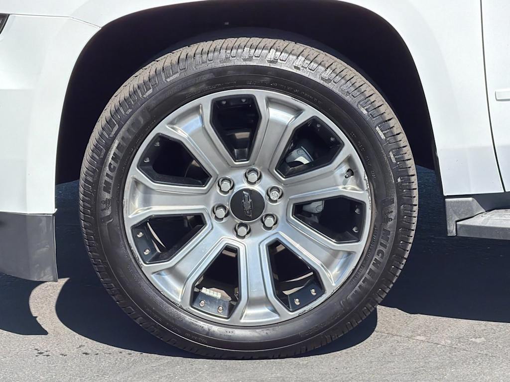 Thumbnail: 2018 Chevrolet Tahoe - 8
