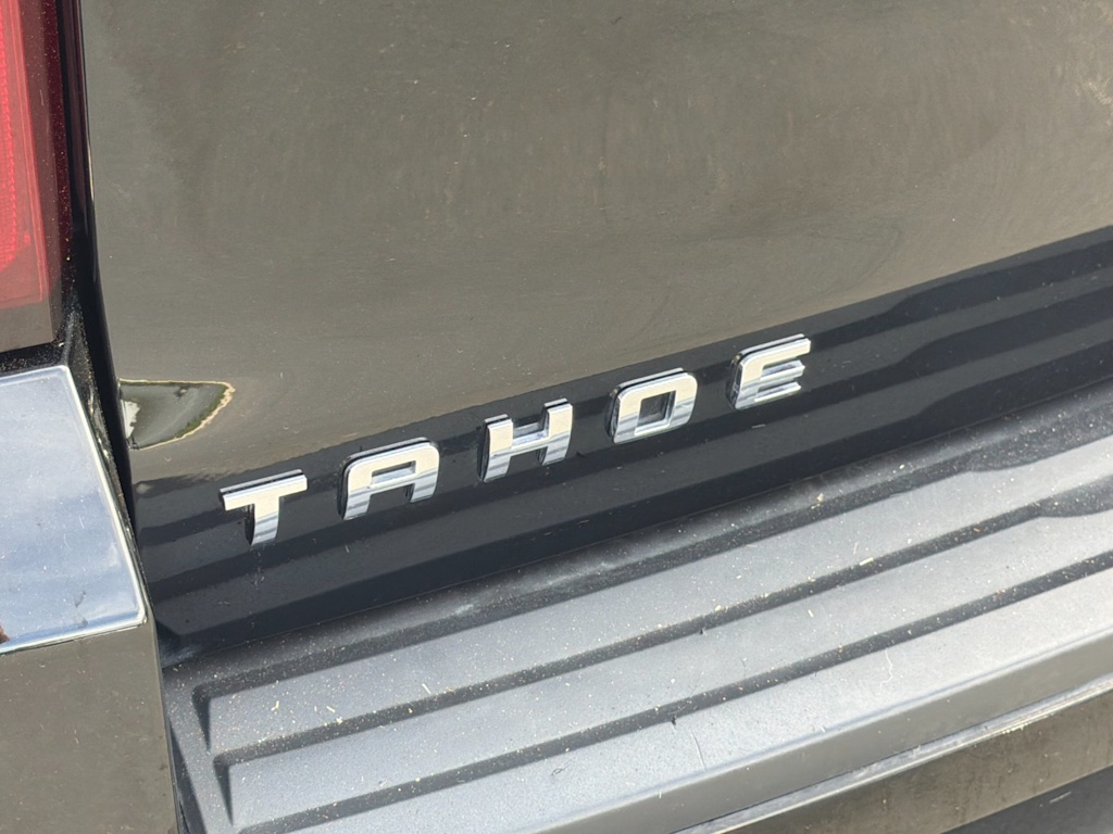 Thumbnail: 2018 Chevrolet Tahoe - 32