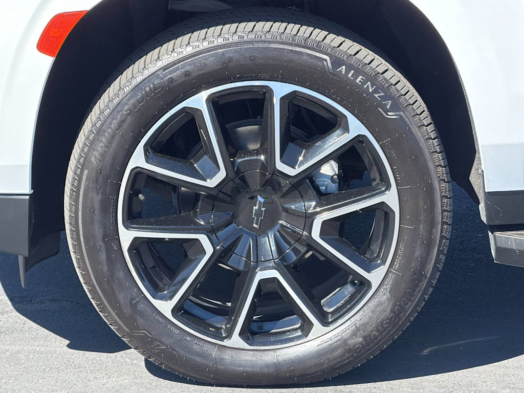 Thumbnail: 2021 Chevrolet Suburban - 8
