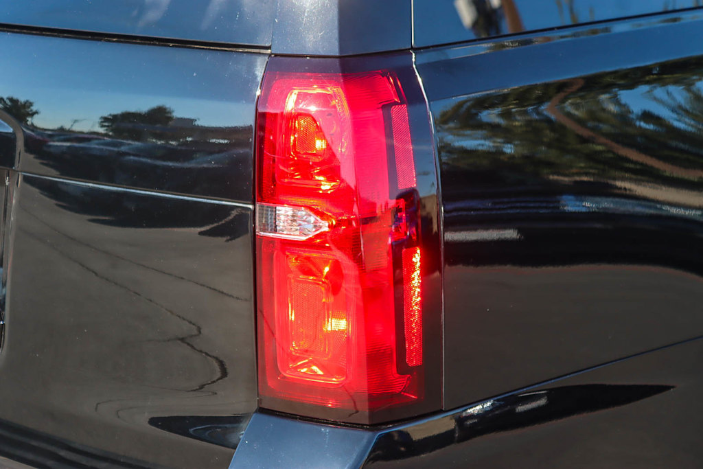 Thumbnail: 2015 Chevrolet Suburban - 17