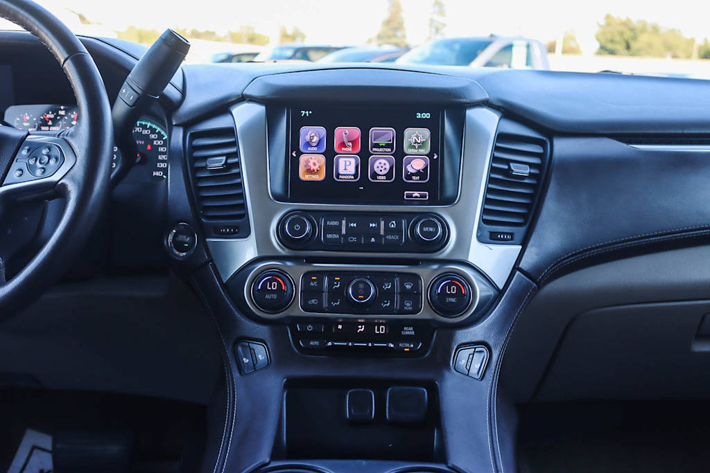 Thumbnail: 2015 Chevrolet Suburban - 11