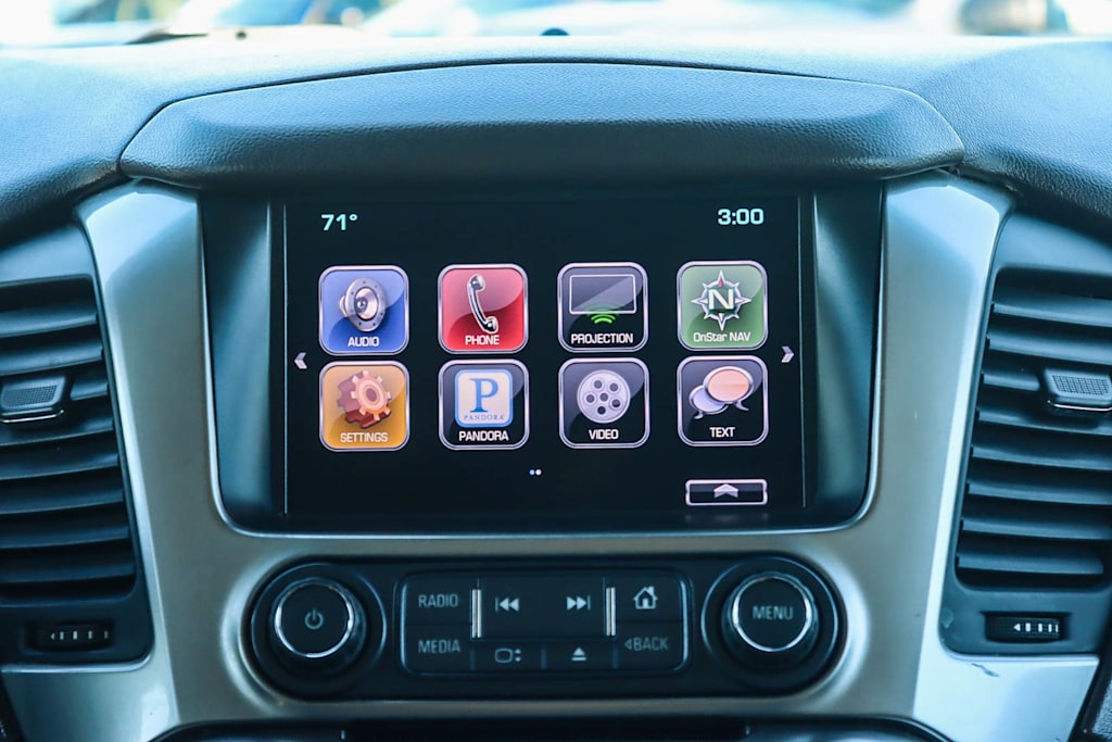 Thumbnail: 2015 Chevrolet Suburban - 19