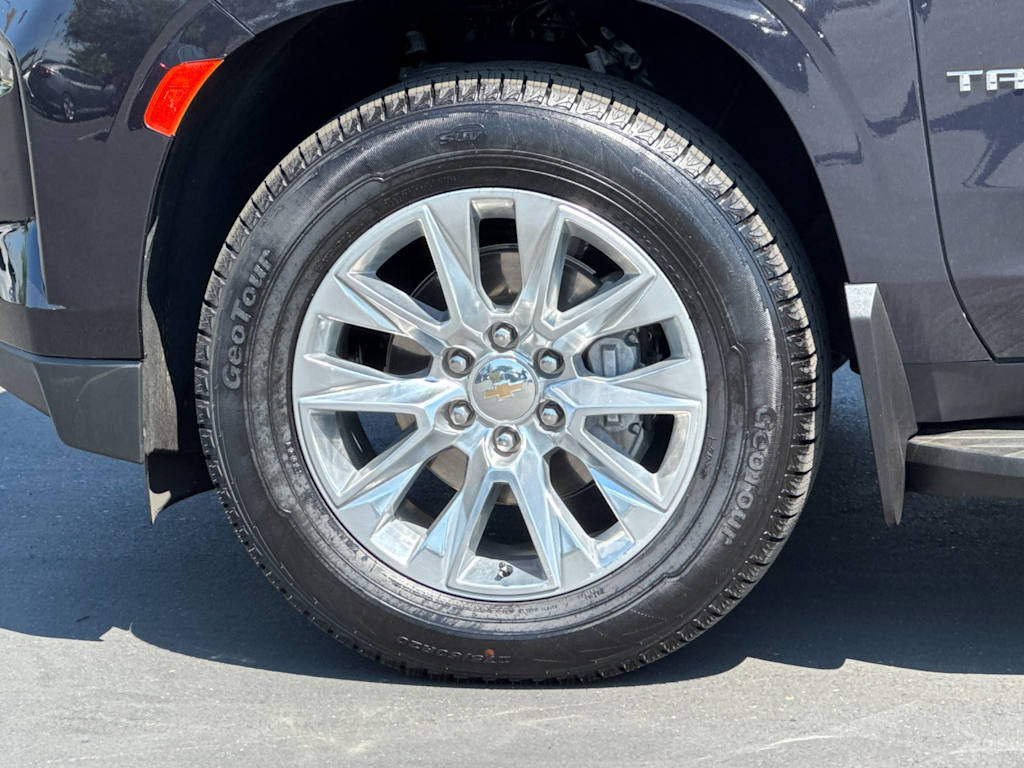 Thumbnail: 2024 Chevrolet Tahoe - 8