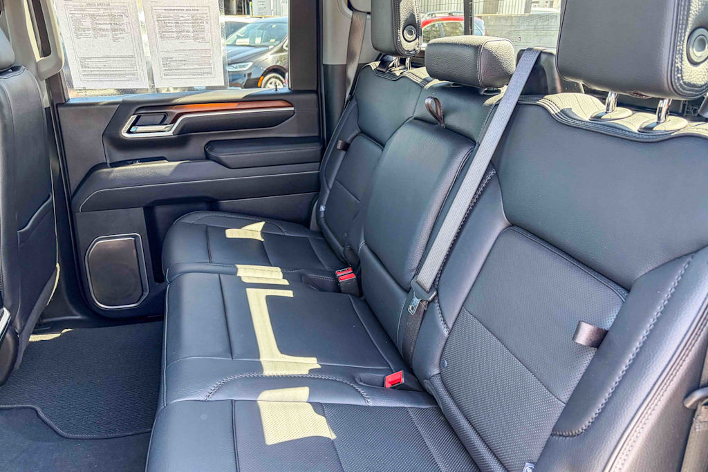 Thumbnail: 2025 GMC Sierra 2500 - 12