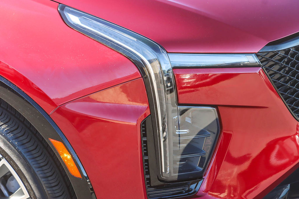 Thumbnail: 2024 Cadillac XT4 - 19