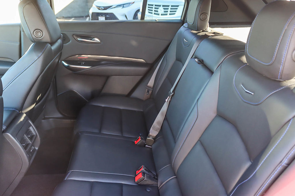 Thumbnail: 2024 Cadillac XT4 - 11