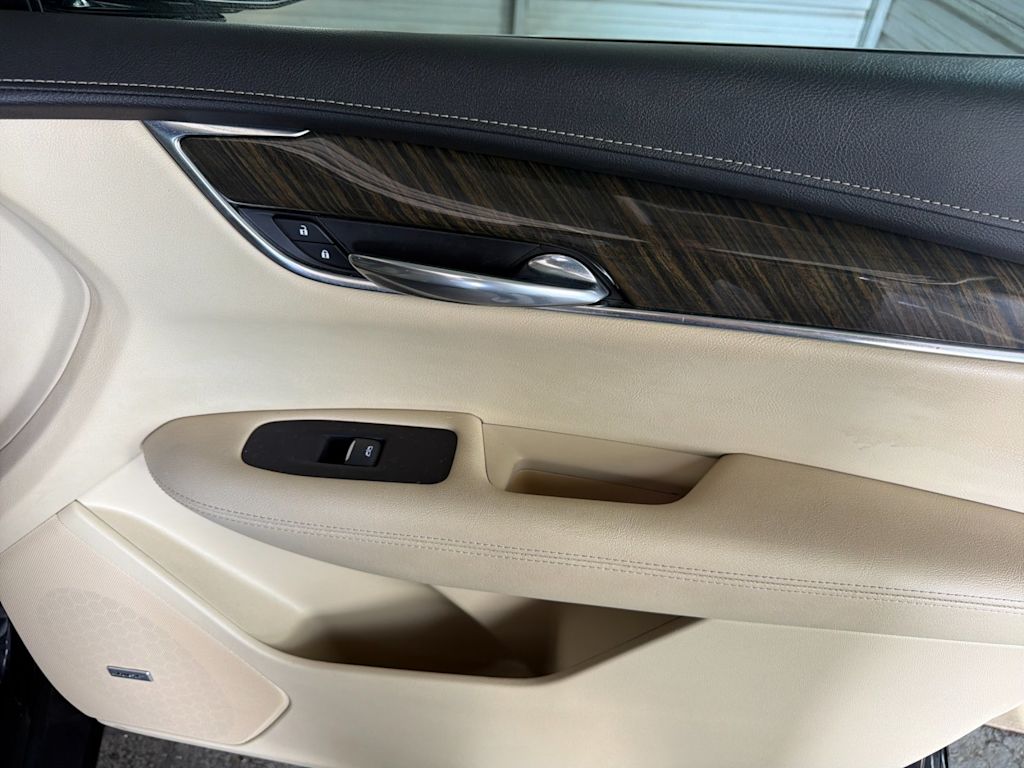 Thumbnail: 2017 Cadillac XT5 - 24