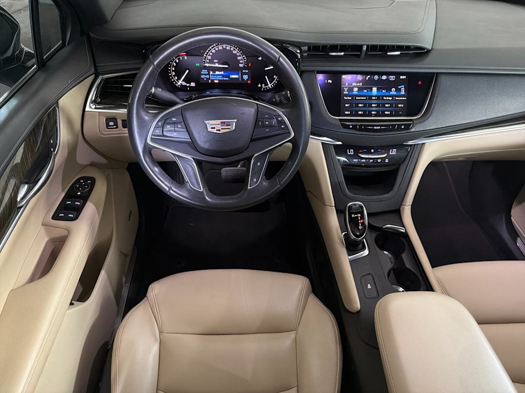 Thumbnail: 2017 Cadillac XT5 - 11