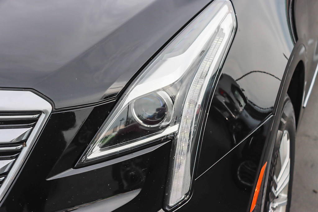 Thumbnail: 2017 Cadillac XT5 - 18