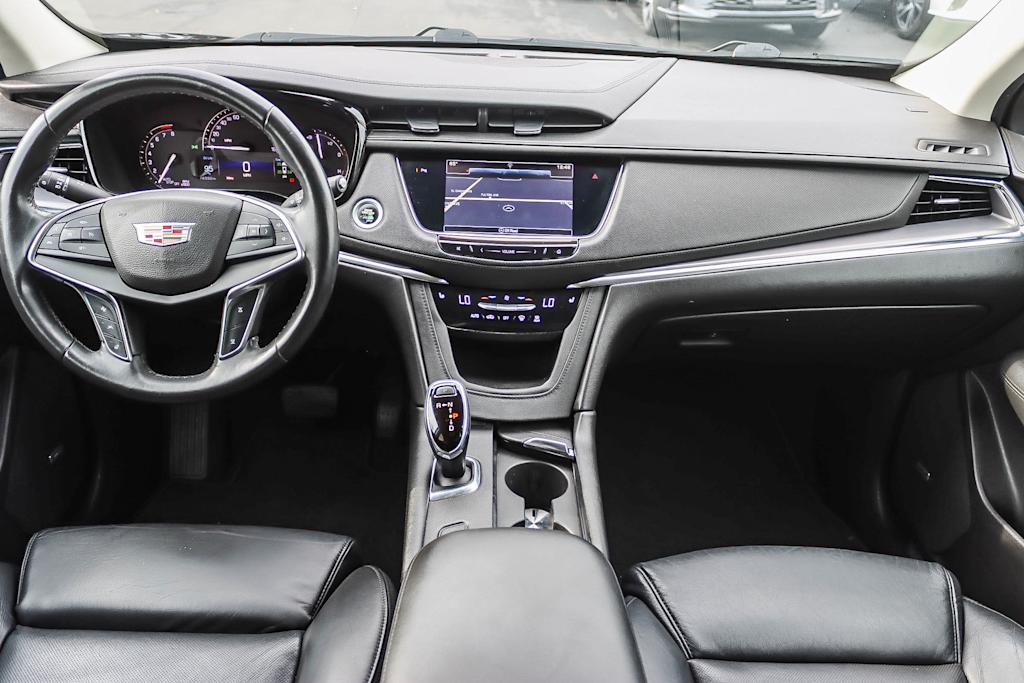 Thumbnail: 2017 Cadillac XT5 - 2