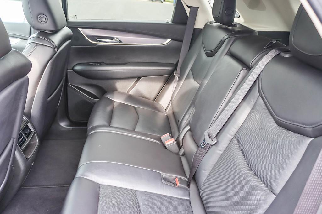 Thumbnail: 2017 Cadillac XT5 - 11