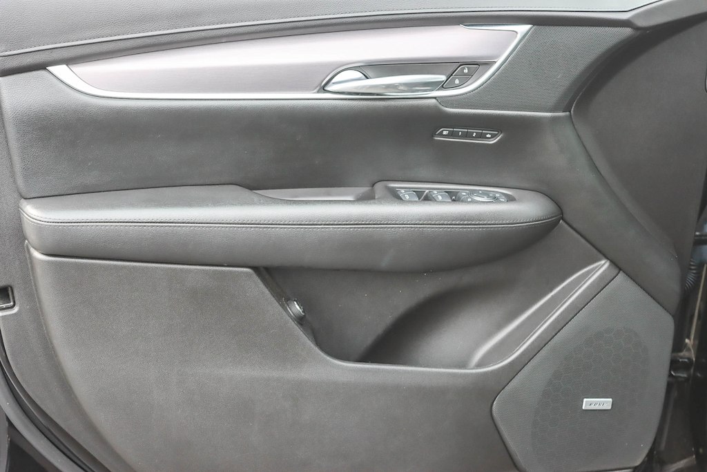 Thumbnail: 2017 Cadillac XT5 - 21