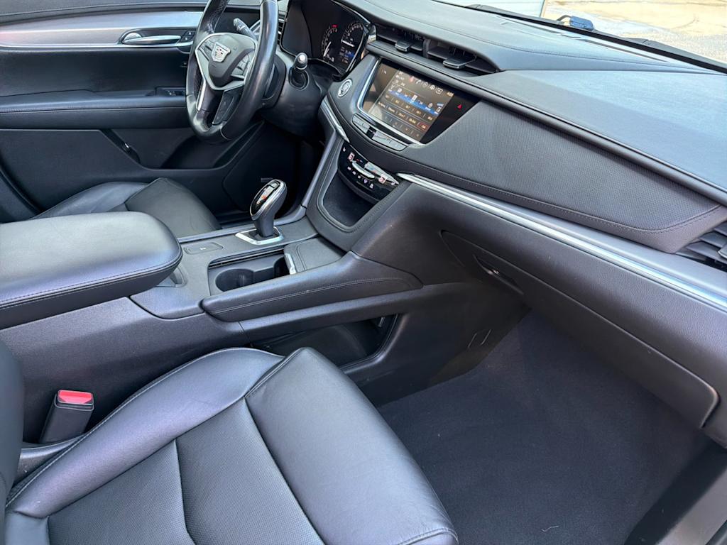 Thumbnail: 2019 Cadillac XT5 - 12