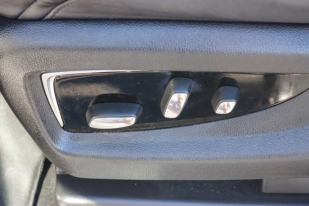 Thumbnail: 2018 Cadillac Escalade - 25