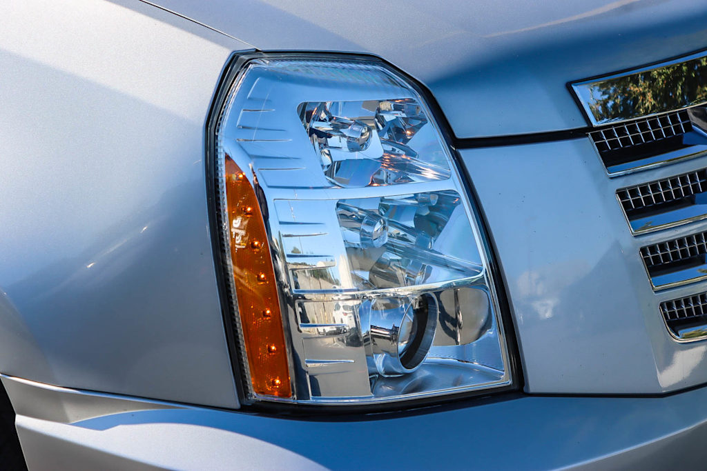 Thumbnail: 2011 Cadillac Escalade - 15