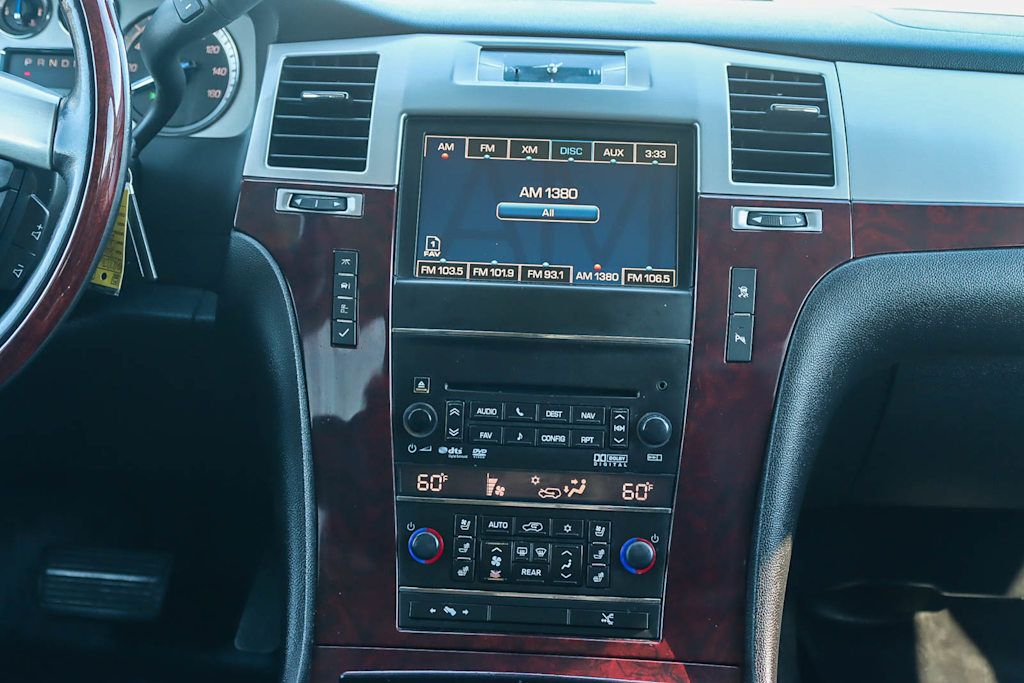 Thumbnail: 2011 Cadillac Escalade - 12