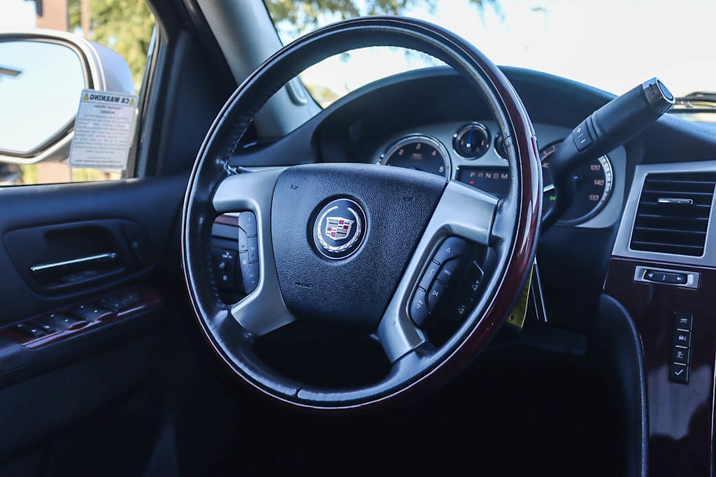 Thumbnail: 2011 Cadillac Escalade - 8