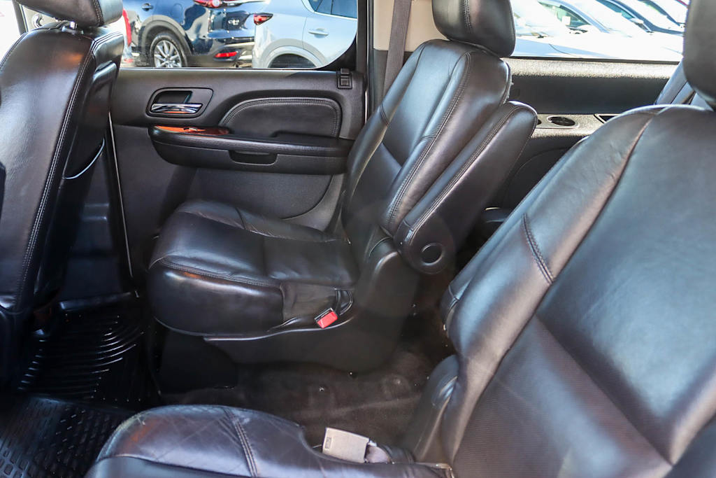 Thumbnail: 2011 Cadillac Escalade - 11