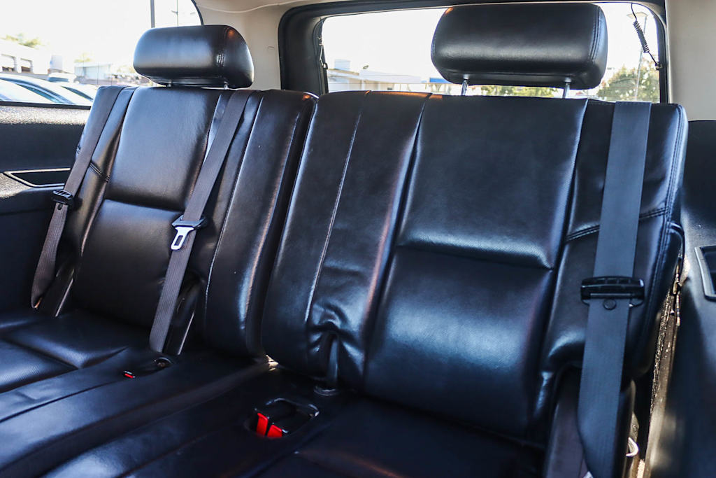 Thumbnail: 2011 Cadillac Escalade - 23