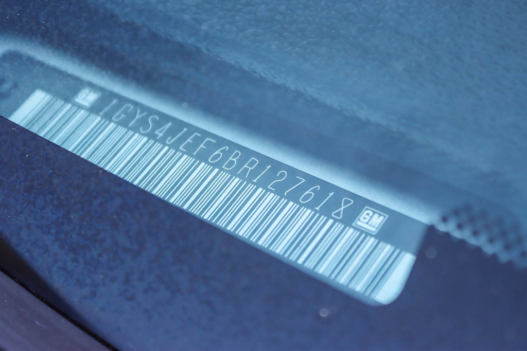 Thumbnail: 2011 Cadillac Escalade - 29