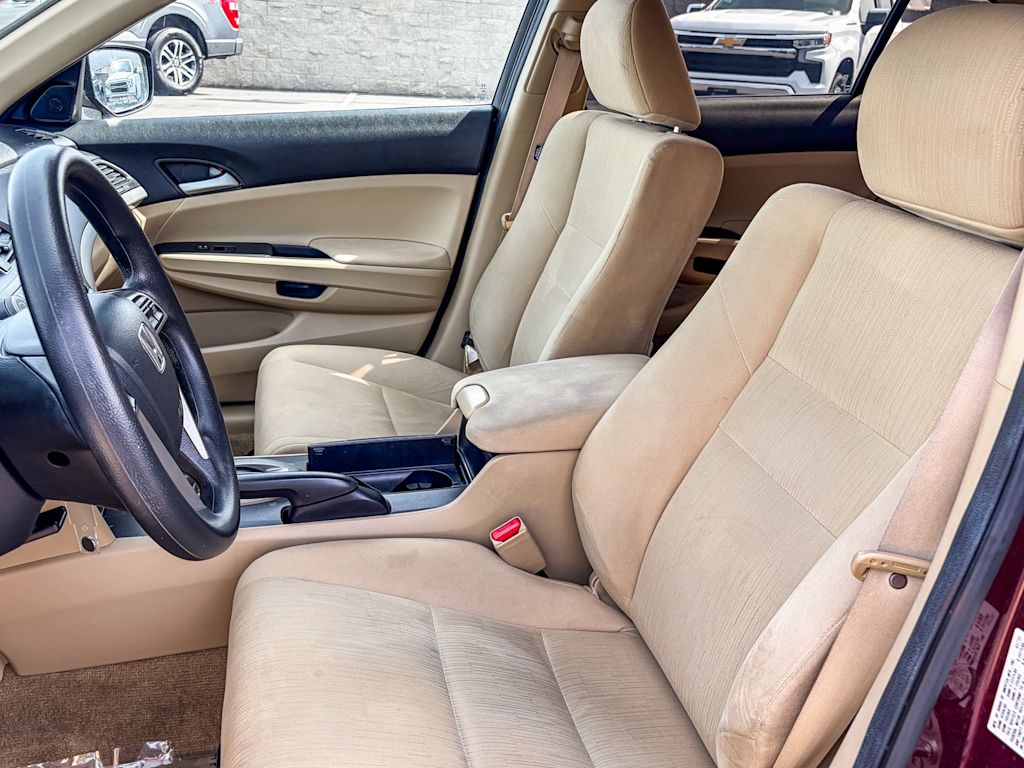 Thumbnail: 2011 Honda Accord - 10