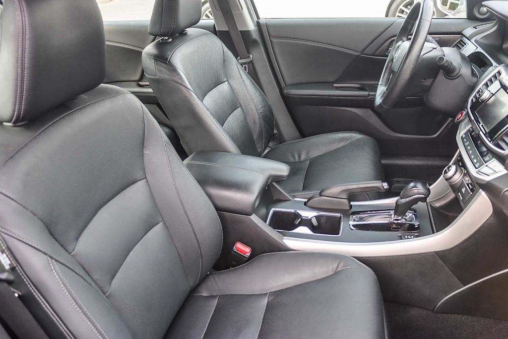 Thumbnail: 2015 Honda Accord - 9