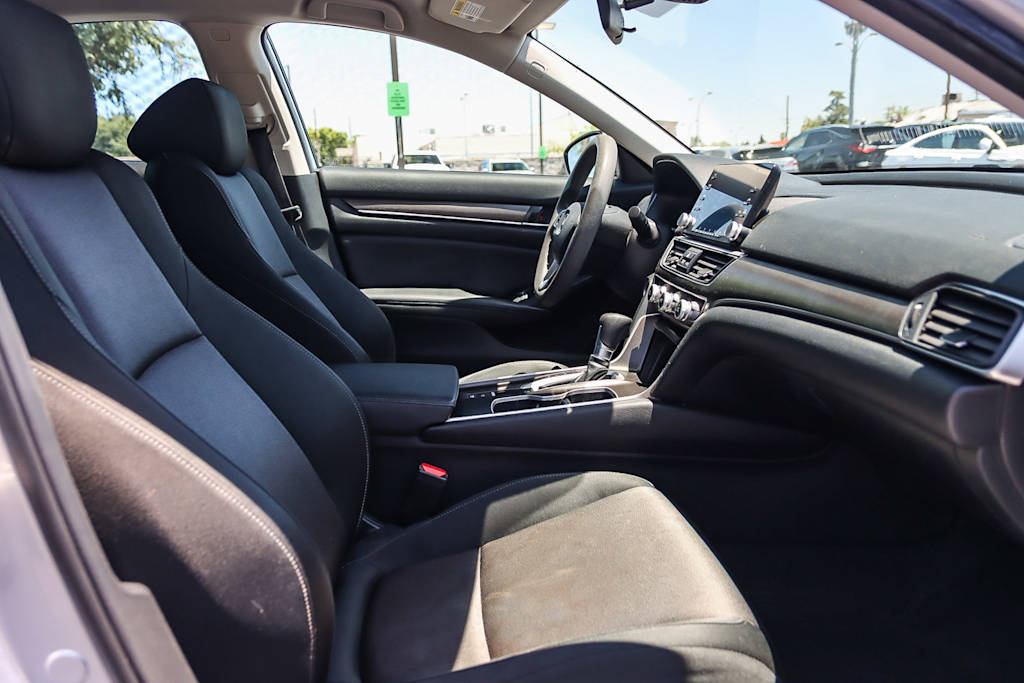 2019 Honda Accord LX 9