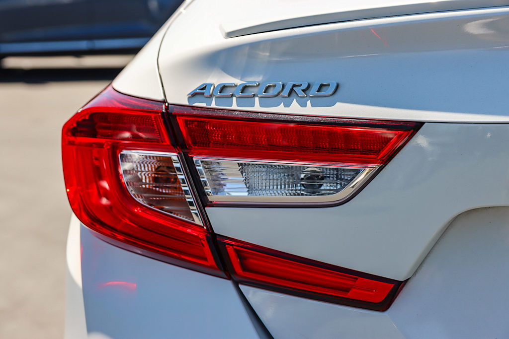 Thumbnail: 2019 Honda Accord - 19