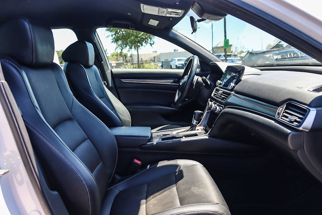 Thumbnail: 2019 Honda Accord - 9