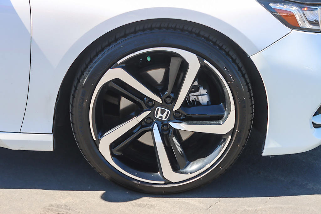 Thumbnail: 2018 Honda Accord - 6