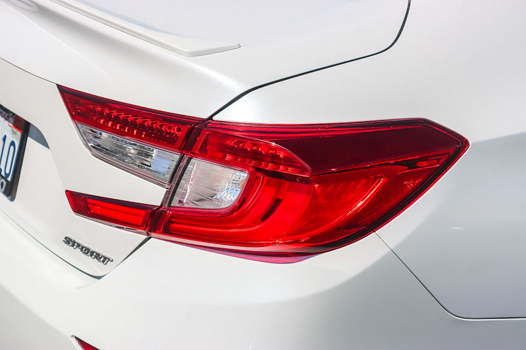 Thumbnail: 2018 Honda Accord - 19