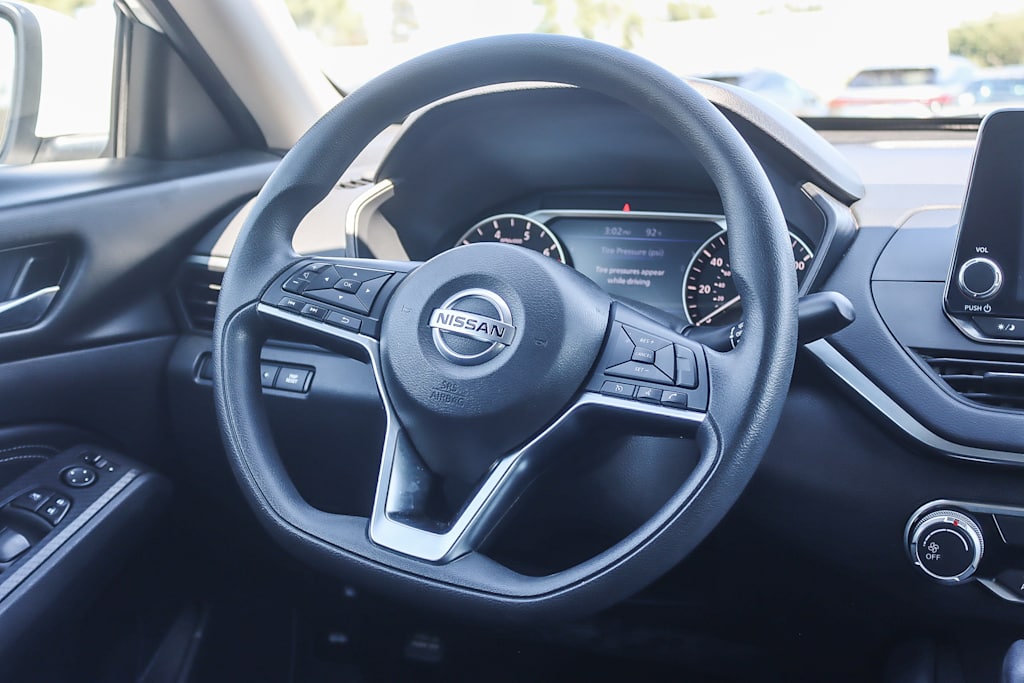 Thumbnail: 2019 Nissan Altima - 8