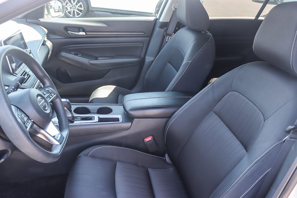 Thumbnail: 2019 Nissan Altima - 10
