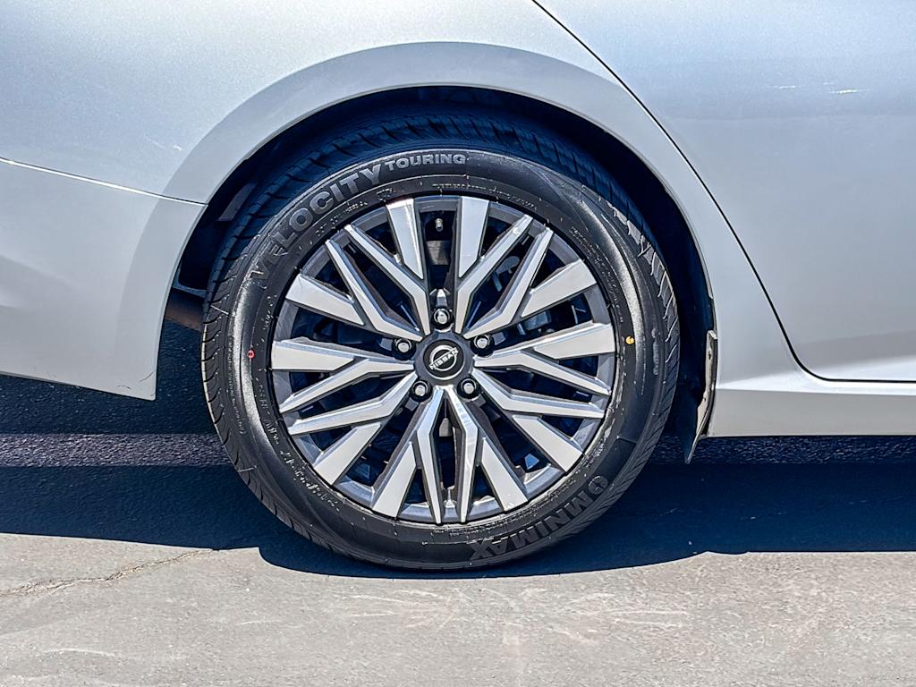 Thumbnail: 2023 Nissan Altima - 20