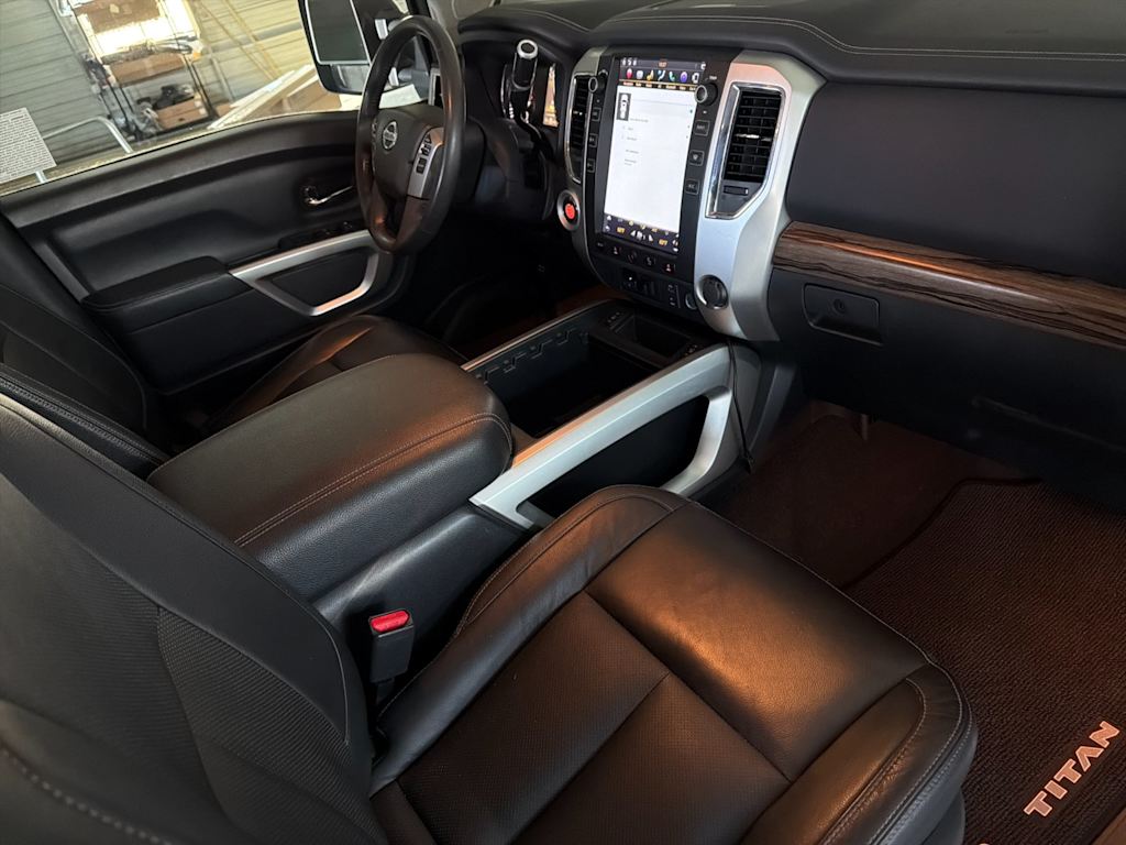 Thumbnail: 2017 Nissan Titan - 10