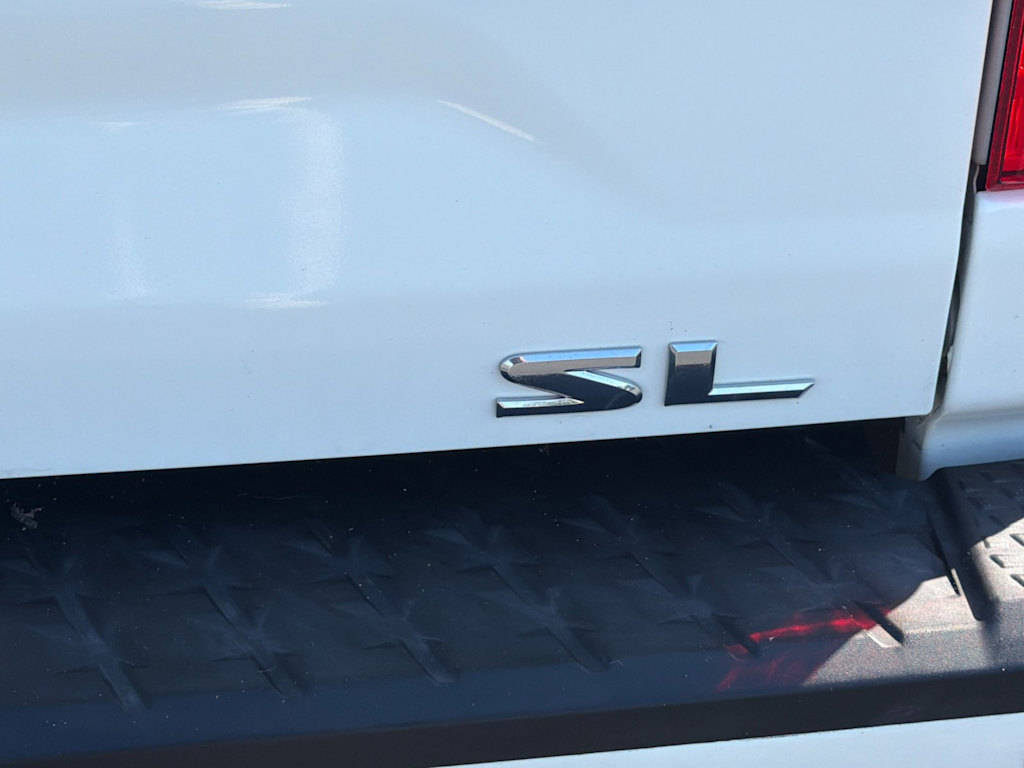 Thumbnail: 2017 Nissan Titan - 7