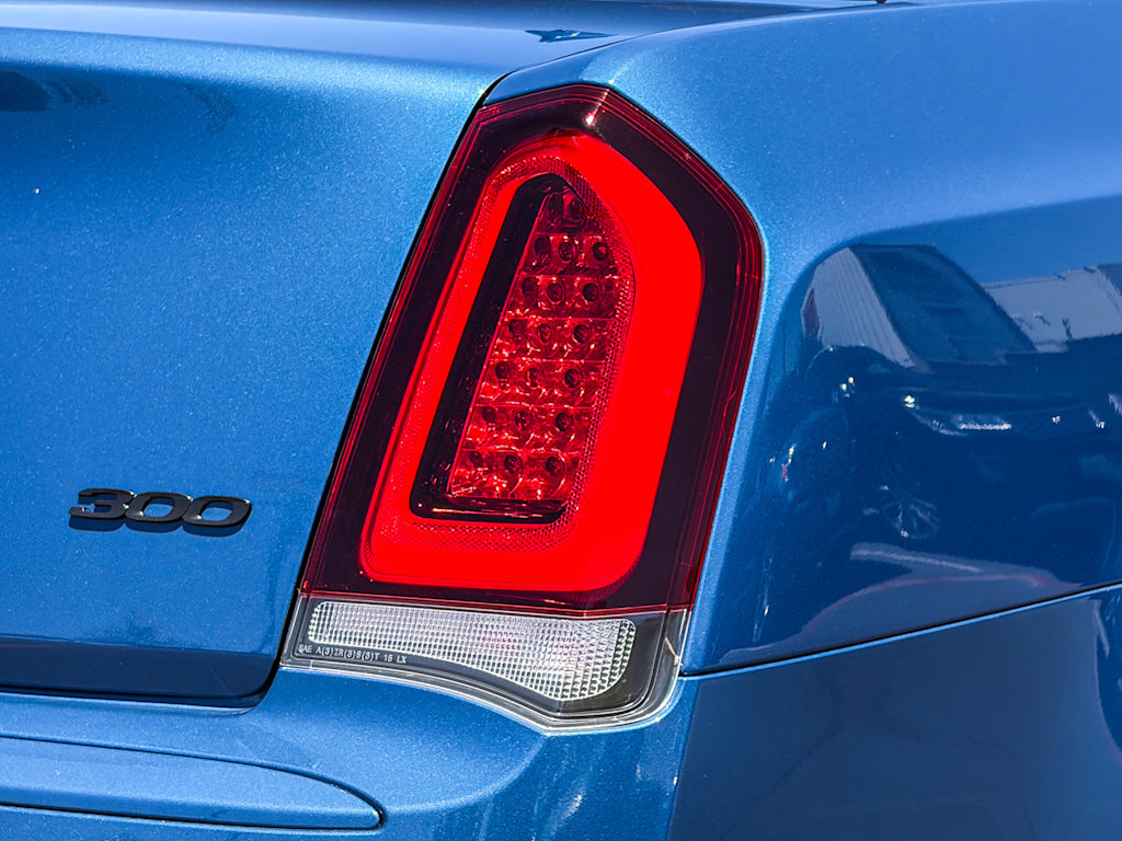 Thumbnail: 2023 Chrysler 300 - 19