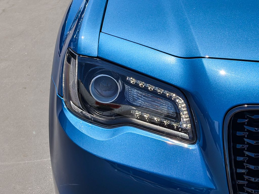 Thumbnail: 2023 Chrysler 300 - 18
