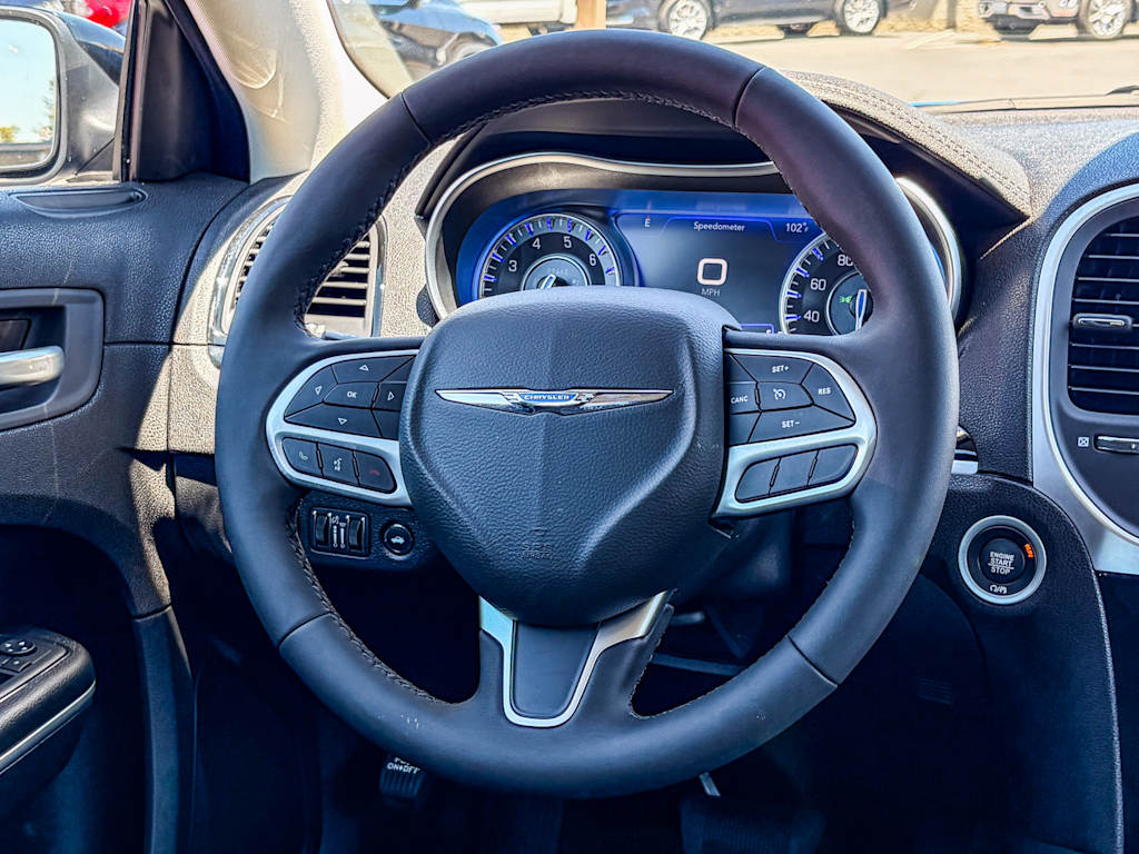 Thumbnail: 2023 Chrysler 300 - 8